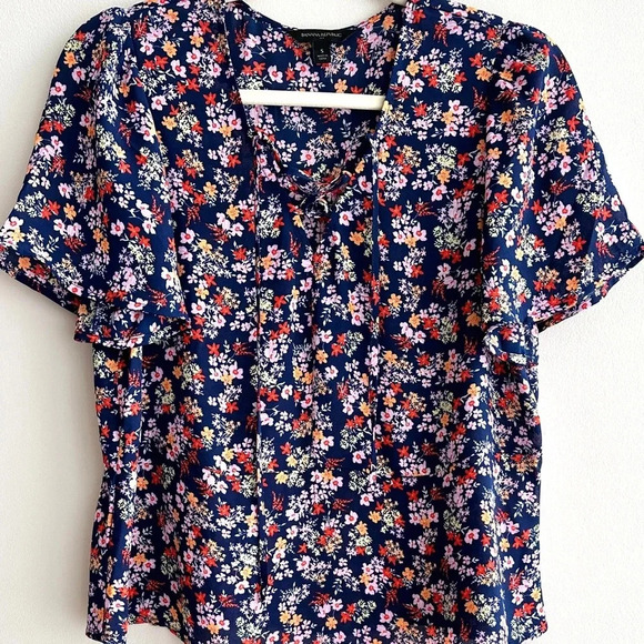 Banana Republic Bold Floral Print Flowy Peplum V-Neck Blouse, Navy/Multi, Small - Picture 1 of 16